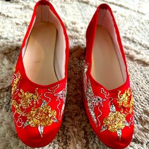 Asian hand sewn red dragon phoenix shoes W7.5